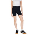 Converse  Women Short